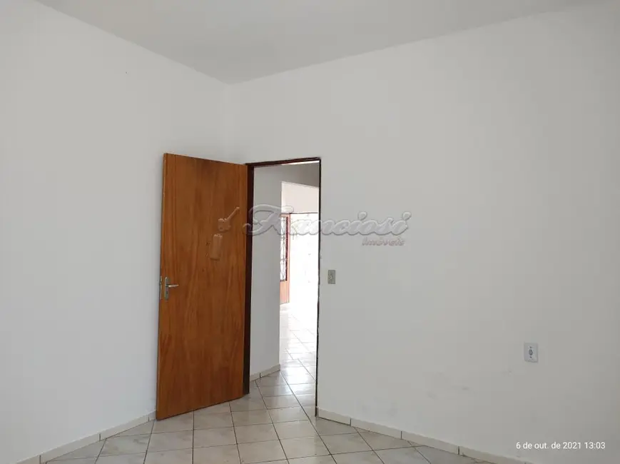 Casa com 2 quartos à venda, 74m2 em Vila Mazzei, Itapetininga - SP - imagem 7 Foto 7 de Casa com 2 quartos à venda, 74m2 em Vila Mazzei, Itapetininga - SP