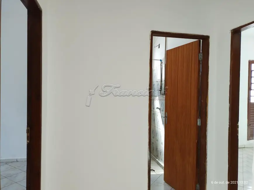 Casa com 2 quartos à venda, 74m2 em Vila Mazzei, Itapetininga - SP - imagem 3 Foto 3 de Casa com 2 quartos à venda, 74m2 em Vila Mazzei, Itapetininga - SP