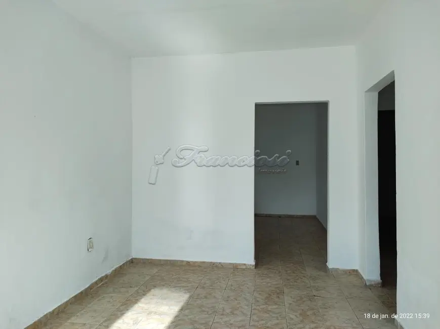 Foto 1 de Casa com 2 quartos à venda, 200m2 em Vila Mazzei, Itapetininga - SP