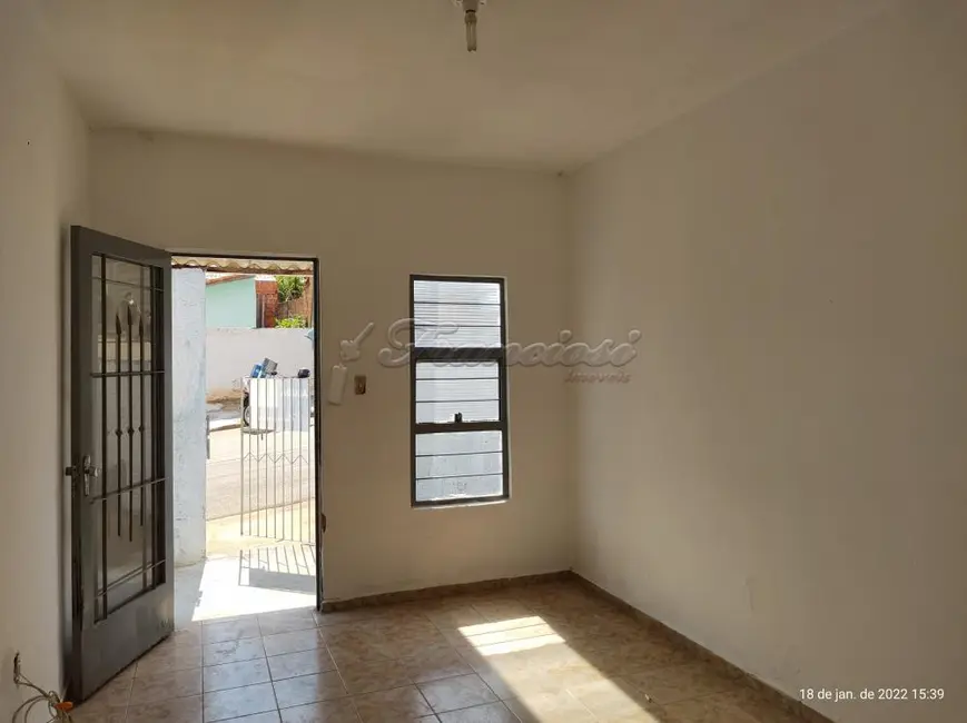 Foto 2 de Casa com 2 quartos à venda, 200m2 em Vila Mazzei, Itapetininga - SP