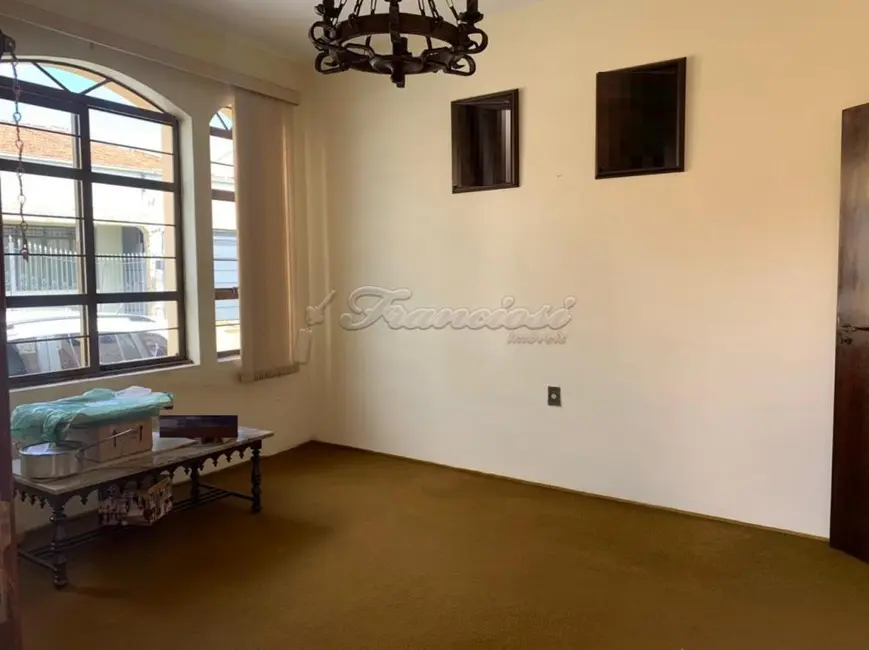 Foto 2 de Casa com 3 quartos à venda, 667m2 em Centro, Itapetininga - SP