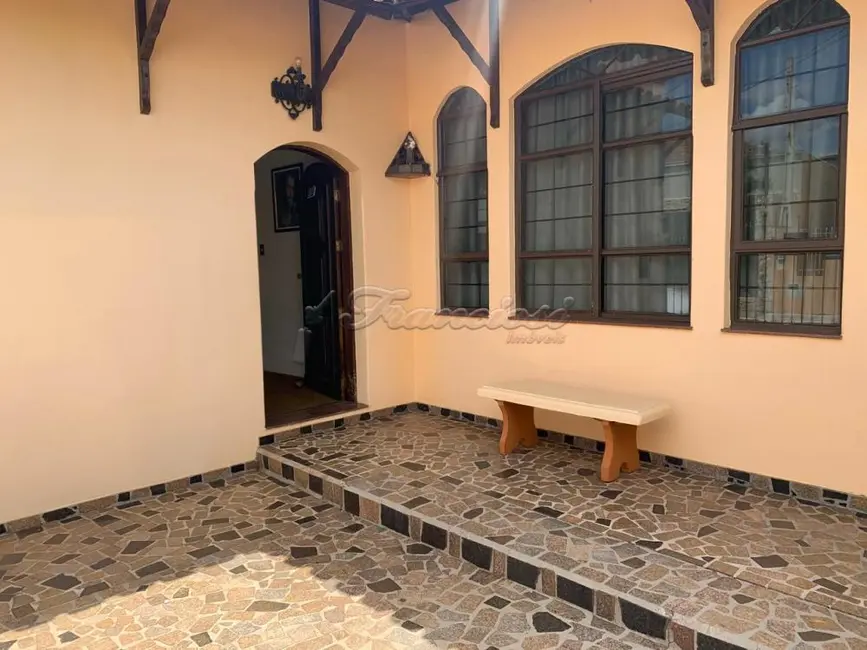 Casa com 3 quartos à venda, 667m2 em Centro, Itapetininga - SP - imagem 9 Foto 9 de Casa com 3 quartos à venda, 667m2 em Centro, Itapetininga - SP