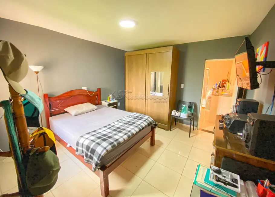 Casa com 3 quartos à venda, 137m2 em Centro, Itapetininga - SP - imagem 9 Foto 9 de Casa com 3 quartos à venda, 137m2 em Centro, Itapetininga - SP