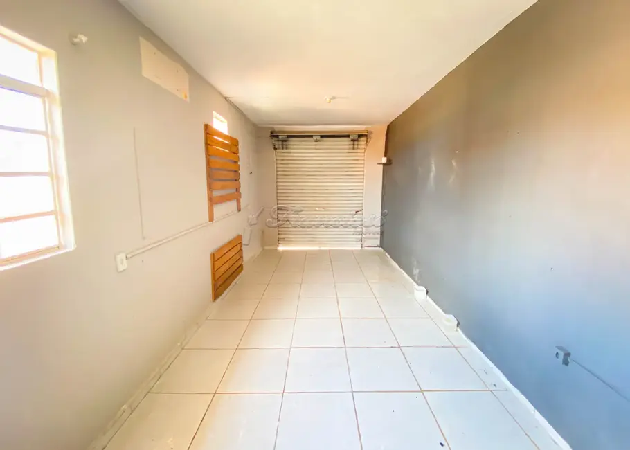 Casa com 3 quartos à venda, 137m2 em Centro, Itapetininga - SP - imagem 4 Foto 4 de Casa com 3 quartos à venda, 137m2 em Centro, Itapetininga - SP