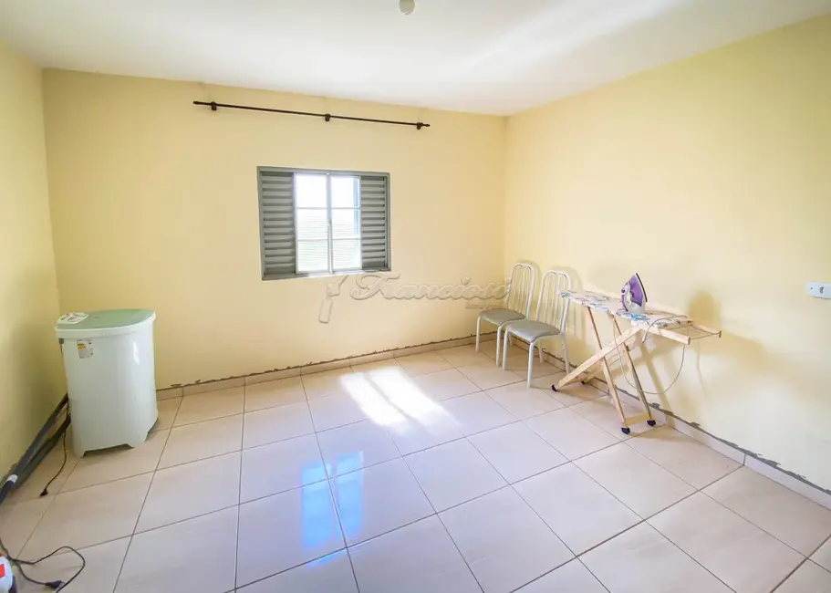 Casa com 3 quartos à venda, 137m2 em Centro, Itapetininga - SP - imagem 6 Foto 6 de Casa com 3 quartos à venda, 137m2 em Centro, Itapetininga - SP