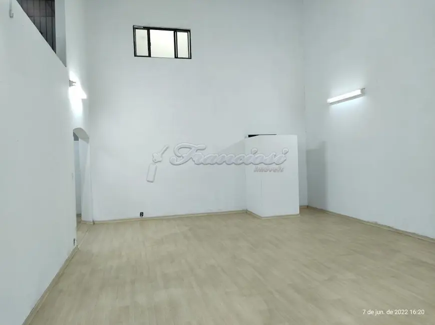 Prédio Inteiro à venda, 425m2 em Vila Nova Itapetininga, Itapetininga - SP - imagem 8 Foto 8 de Prédio Inteiro à venda, 425m2 em Vila Nova Itapetininga, Itapetininga - SP