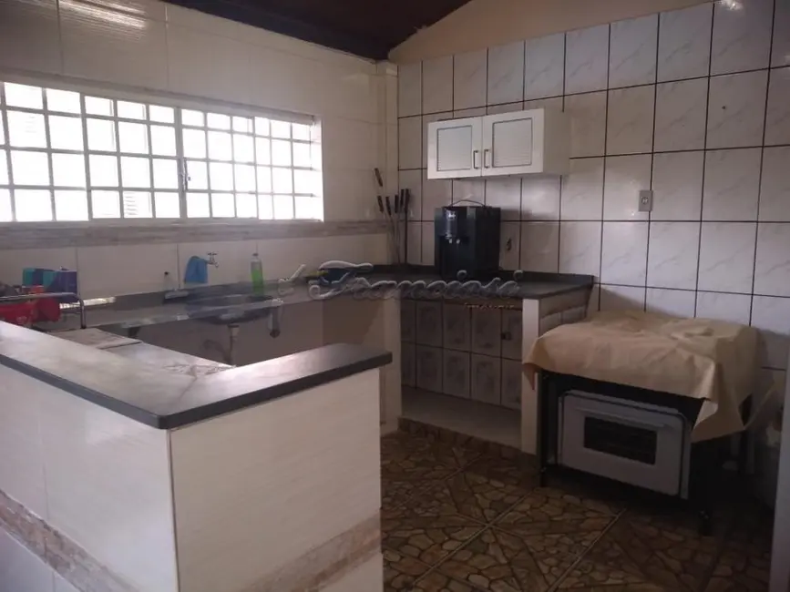 Chácara com 2 quartos à venda, 2000m2 em Jardim Cruzeiro do Sul, Itapetininga - SP - imagem 9 Foto 9 de Chácara com 2 quartos à venda, 2000m2 em Jardim Cruzeiro do Sul, Itapetininga - SP