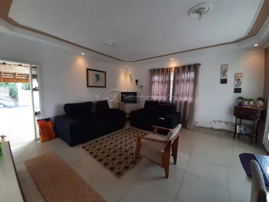 Foto 3 de Casa com 3 quartos à venda, 600m2 em Jardim Maricota, Itapetininga - SP