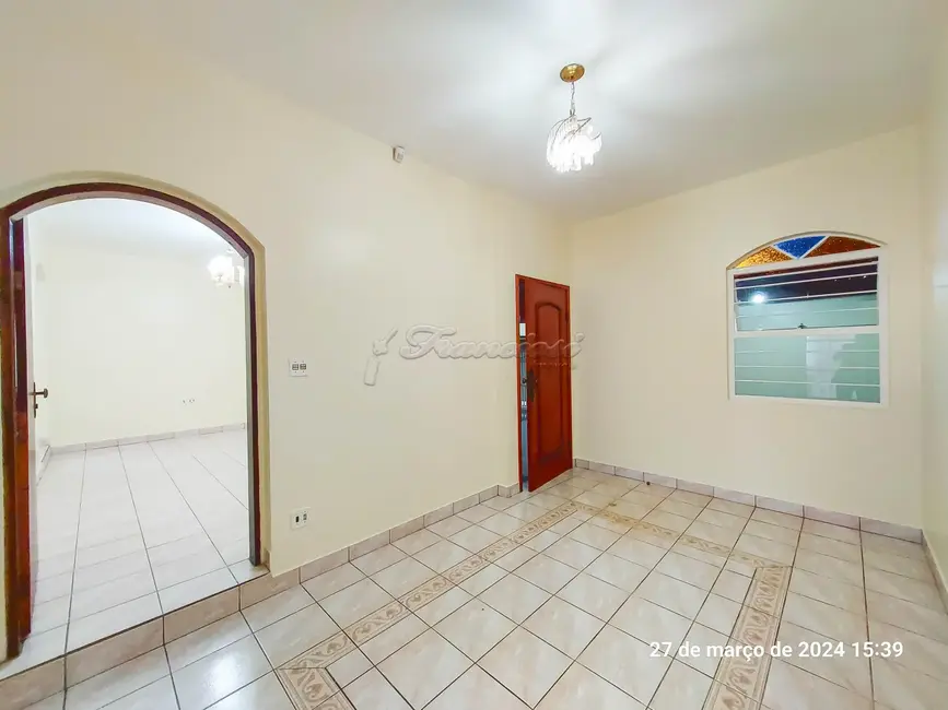 Casa com 3 quartos à venda, 300m2 em Vila Barth, Itapetininga - SP - imagem 5 Foto 5 de Casa com 3 quartos à venda, 300m2 em Vila Barth, Itapetininga - SP