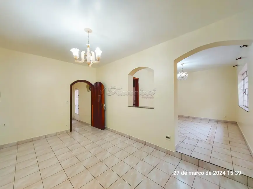 Casa com 3 quartos à venda, 300m2 em Vila Barth, Itapetininga - SP - imagem 7 Foto 7 de Casa com 3 quartos à venda, 300m2 em Vila Barth, Itapetininga - SP