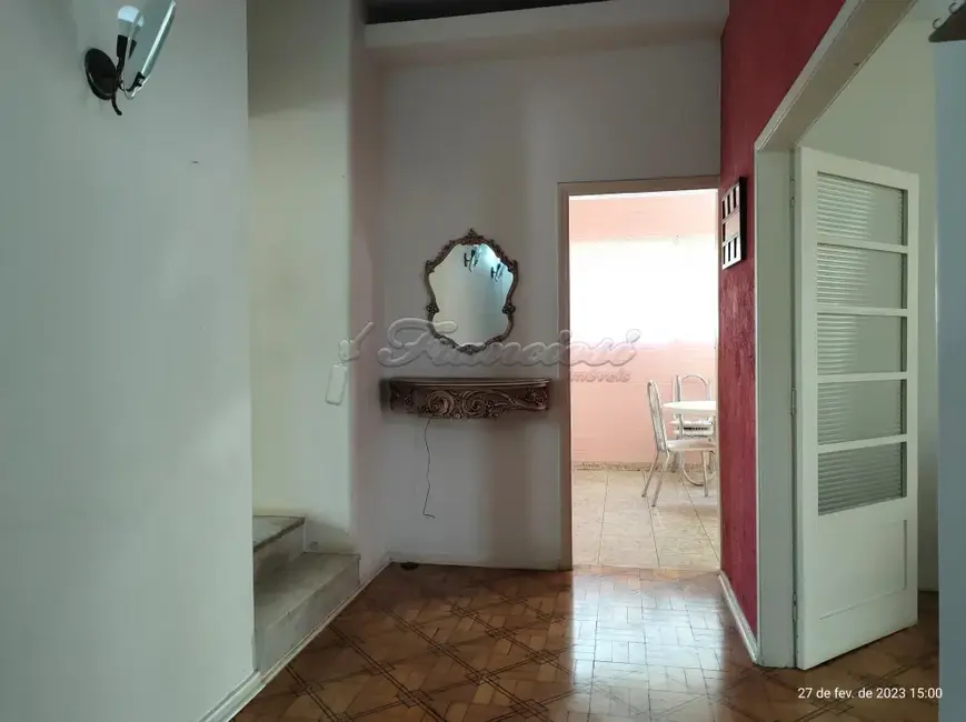 Casa com 3 quartos à venda, 360m2 em Centro, Itapetininga - SP - imagem 4 Foto 4 de Casa com 3 quartos à venda, 360m2 em Centro, Itapetininga - SP