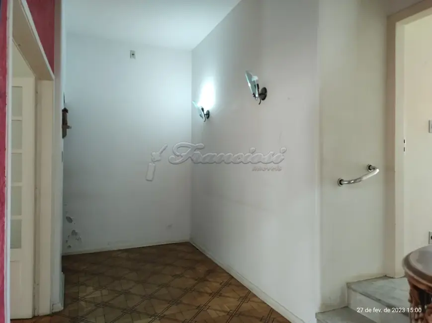 Casa com 3 quartos à venda, 360m2 em Centro, Itapetininga - SP - imagem 5 Foto 5 de Casa com 3 quartos à venda, 360m2 em Centro, Itapetininga - SP
