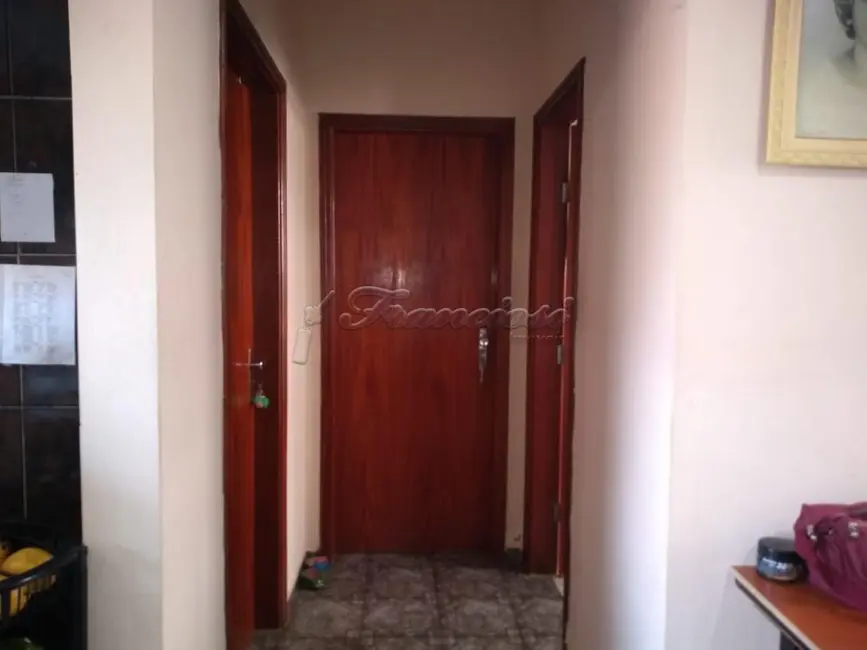 Casa com 2 quartos à venda, 300m2 em Itapetininga - SP - imagem 4 Foto 4 de Casa com 2 quartos à venda, 300m2 em Itapetininga - SP