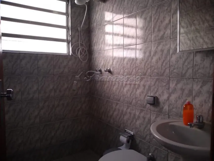 Casa com 2 quartos à venda, 300m2 em Itapetininga - SP - imagem 8 Foto 8 de Casa com 2 quartos à venda, 300m2 em Itapetininga - SP