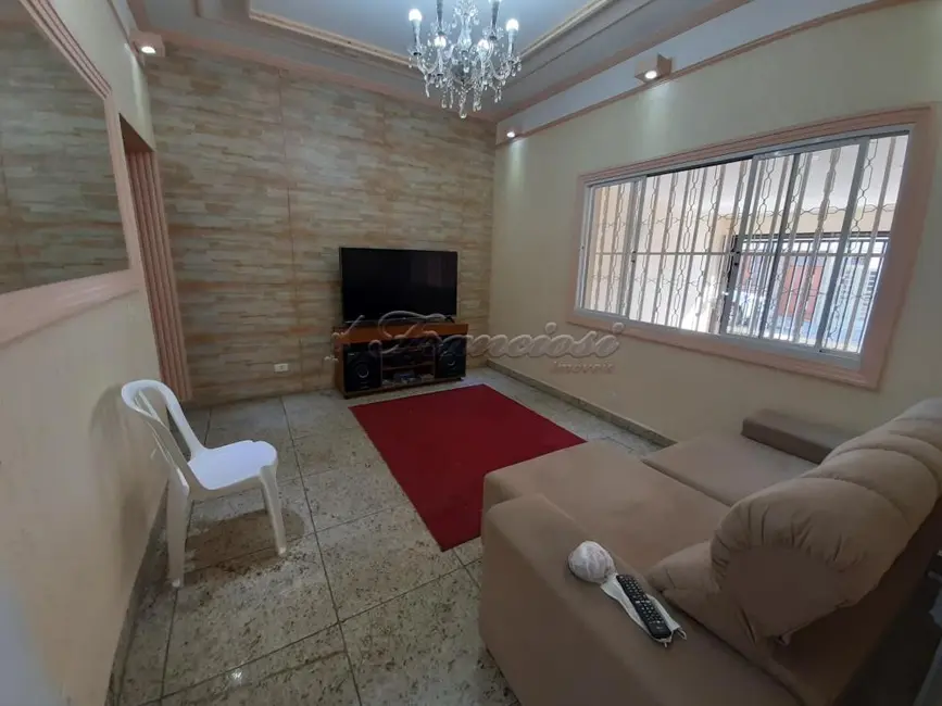Foto 1 de Casa com 2 quartos à venda, 190m2 em Centro, Itapetininga - SP