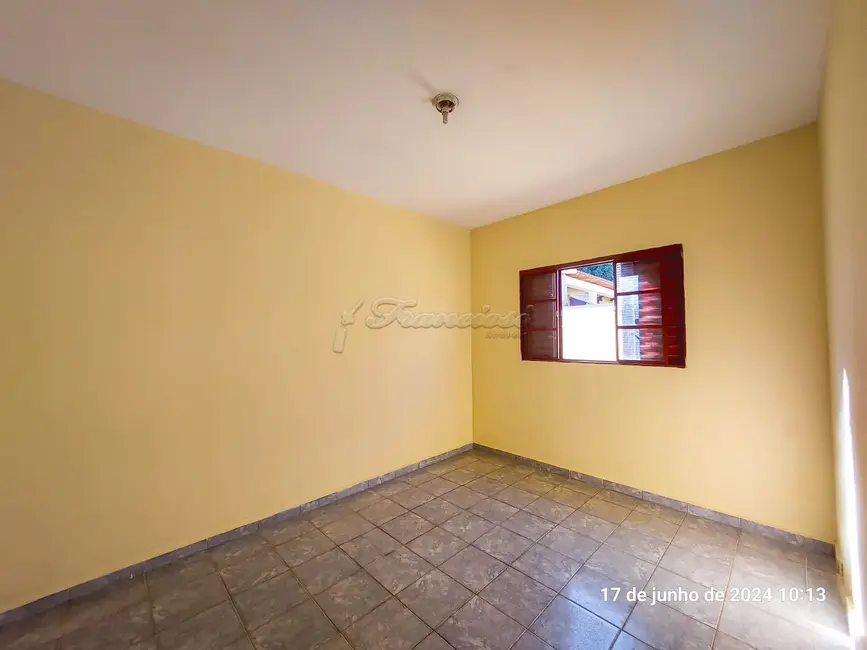 Foto 5 de Casa com 2 quartos para alugar, 84m2 em Vila Santa Isabel, Itapetininga - SP