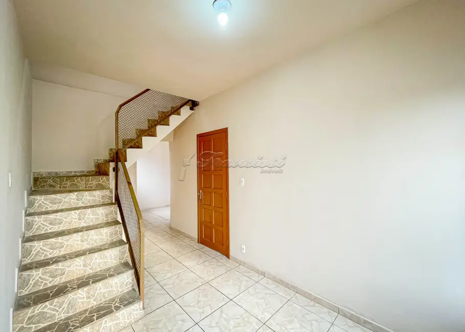 Foto 2 de Casa com 3 quartos à venda, 142m2 em Vila Rubens, Itapetininga - SP