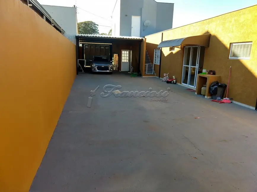 Casa com 2 quartos à venda, 290m2 em Vila Rica, Itapetininga - SP - imagem 6 Foto 6 de Casa com 2 quartos à venda, 290m2 em Vila Rica, Itapetininga - SP