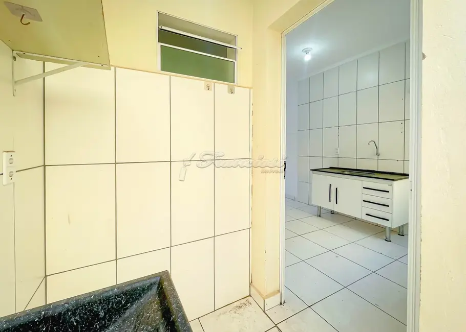 Foto 8 de Casa de Condomínio com 2 quartos à venda, 54m2 em Parque São Bento, Itapetininga - SP