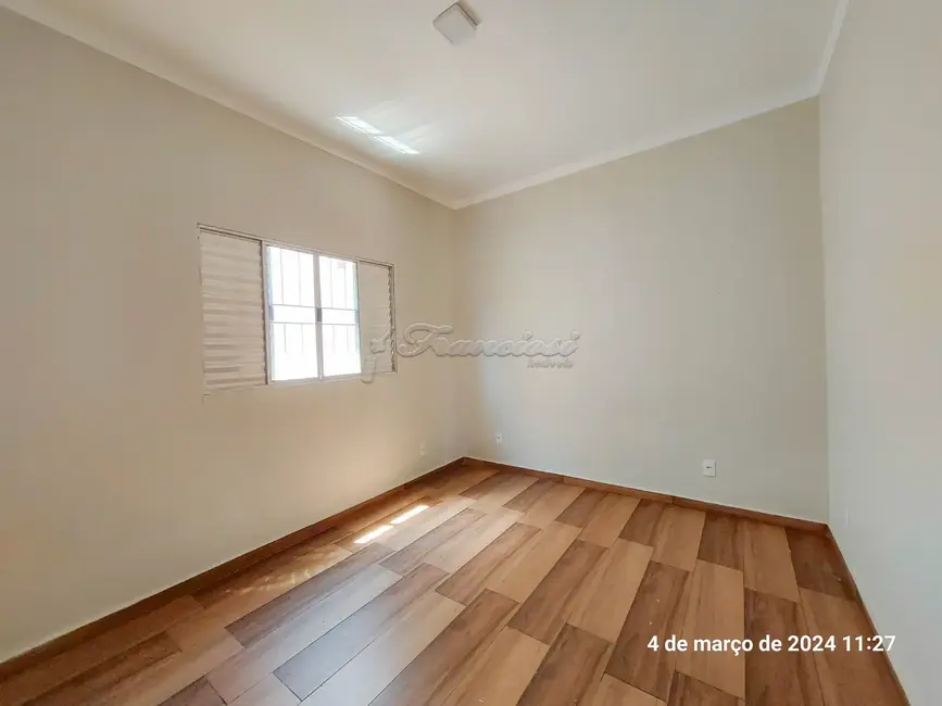 Foto 4 de Casa com 2 quartos à venda, 160m2 em Itapetininga - SP