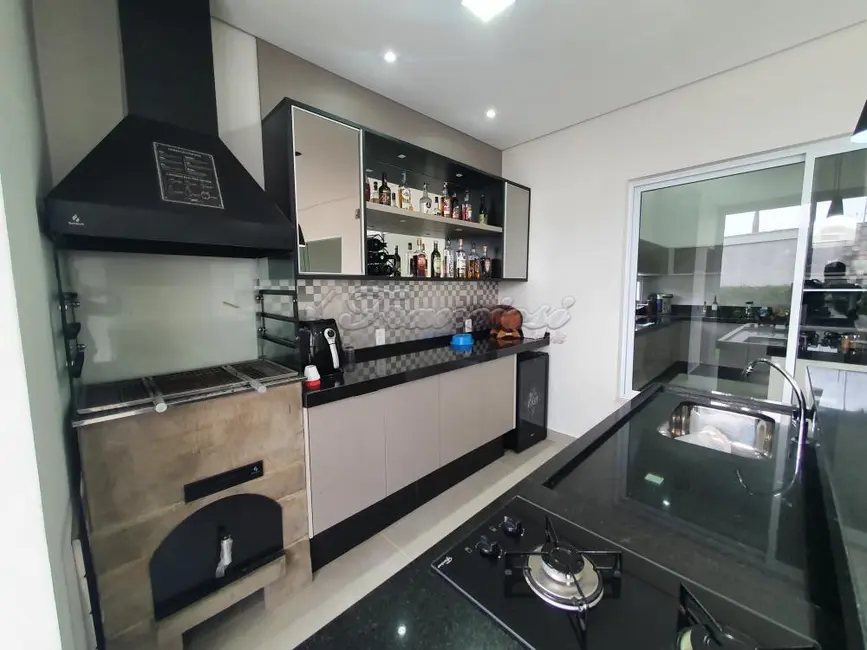 Casa de Condomínio com 3 quartos à venda, 375m2 em Jardim Colombo, Itapetininga - SP - imagem 8 Foto 8 de Casa de Condomínio com 3 quartos à venda, 375m2 em Jardim Colombo, Itapetininga - SP