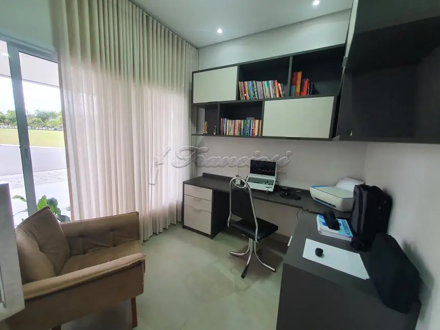 Casa de Condomínio com 3 quartos à venda, 375m2 em Jardim Colombo, Itapetininga - SP - imagem 4 Foto 4 de Casa de Condomínio com 3 quartos à venda, 375m2 em Jardim Colombo, Itapetininga - SP