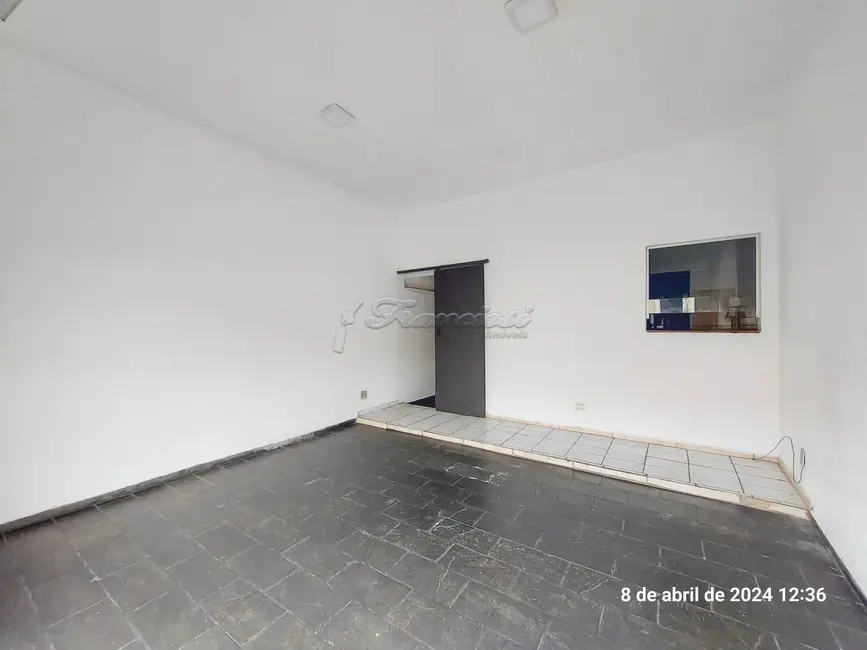 Foto 1 de Prédio Inteiro para alugar, 52m2 em Centro, Itapetininga - SP