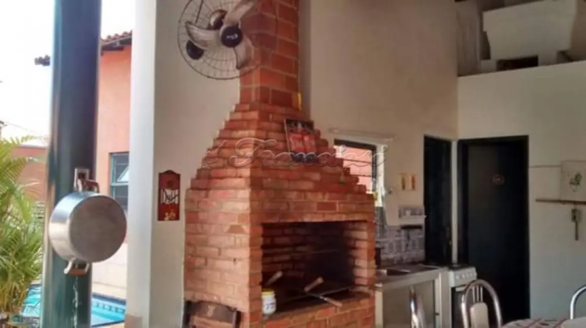 Foto 9 de Casa com 3 quartos à venda, 300m2 em Vila Santana, Itapetininga - SP