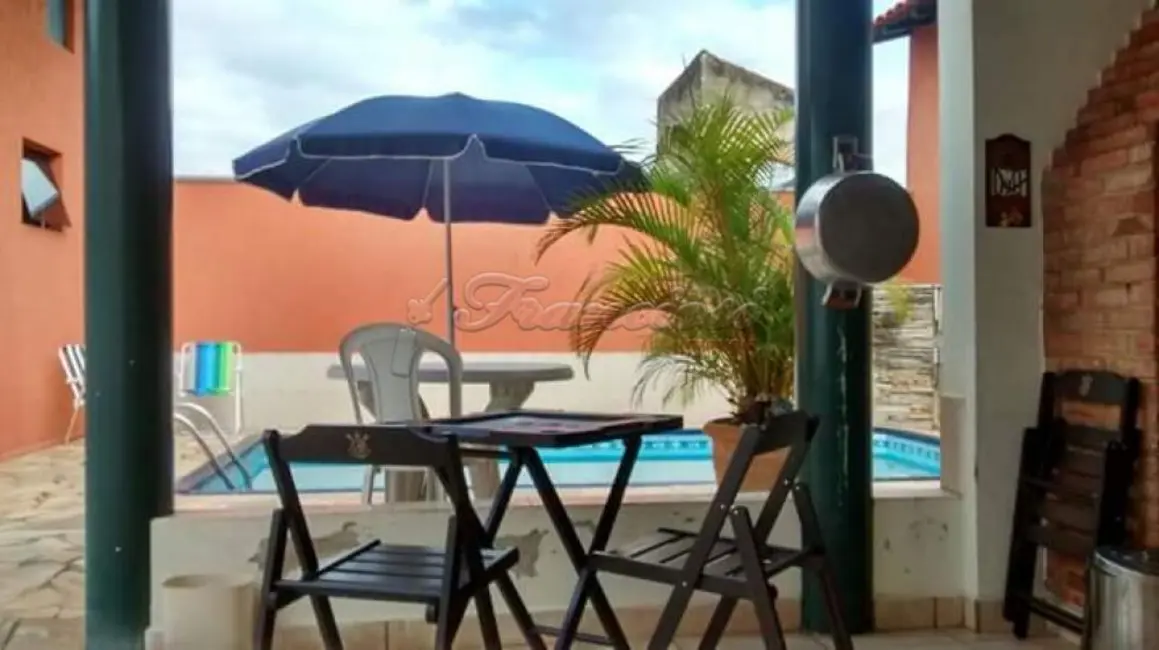 Foto 8 de Casa com 3 quartos à venda, 300m2 em Vila Santana, Itapetininga - SP