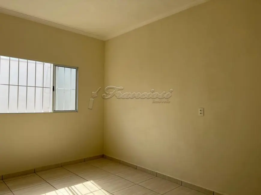 Casa com 1 quarto à venda, 188m2 em Itapetininga - SP - imagem 3 Foto 3 de Casa com 1 quarto à venda, 188m2 em Itapetininga - SP