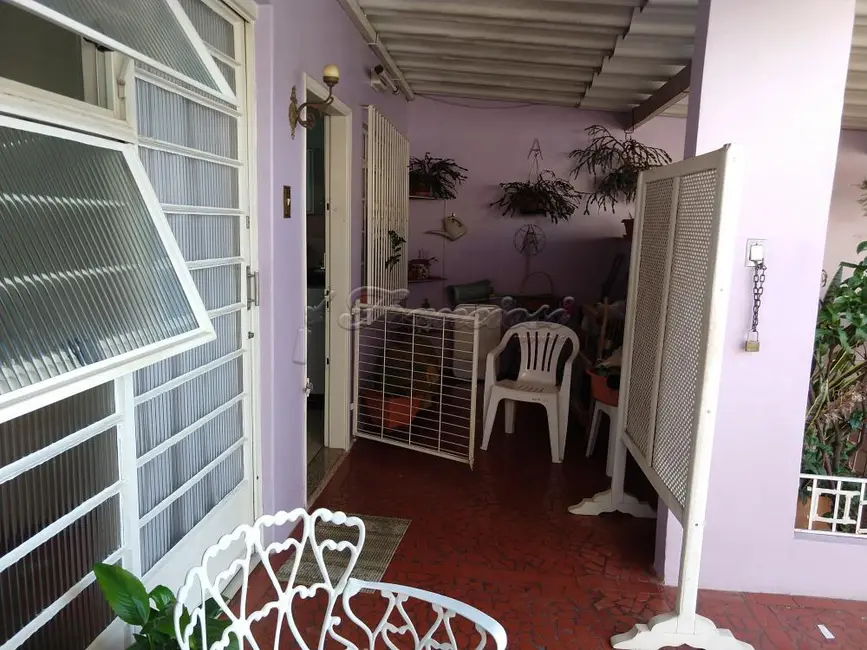 Casa com 3 quartos à venda, 183m2 em Centro, Itapetininga - SP - imagem 9 Foto 9 de Casa com 3 quartos à venda, 183m2 em Centro, Itapetininga - SP