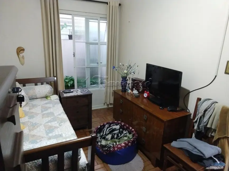 Casa com 3 quartos à venda, 183m2 em Centro, Itapetininga - SP - imagem 4 Foto 4 de Casa com 3 quartos à venda, 183m2 em Centro, Itapetininga - SP