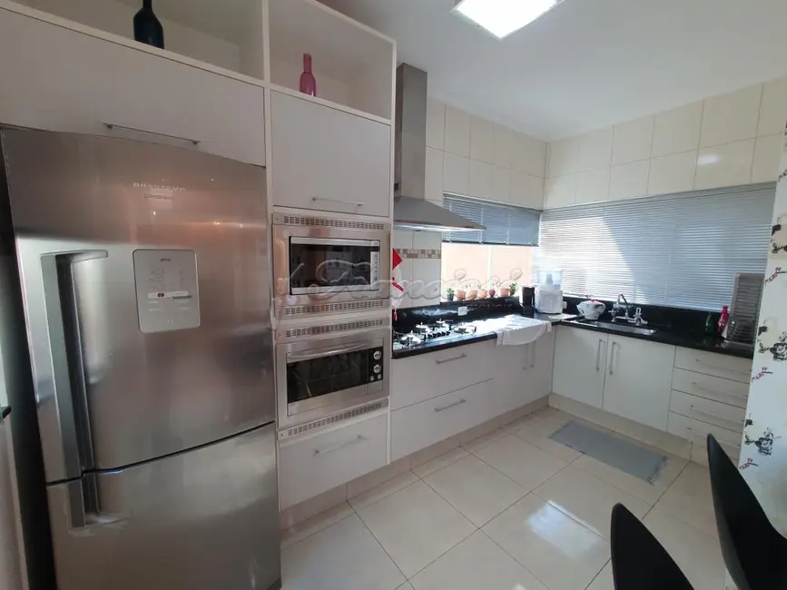 Foto 6 de Casa de Condomínio com 4 quartos à venda, 360m2 em Jardim Marabá, Itapetininga - SP