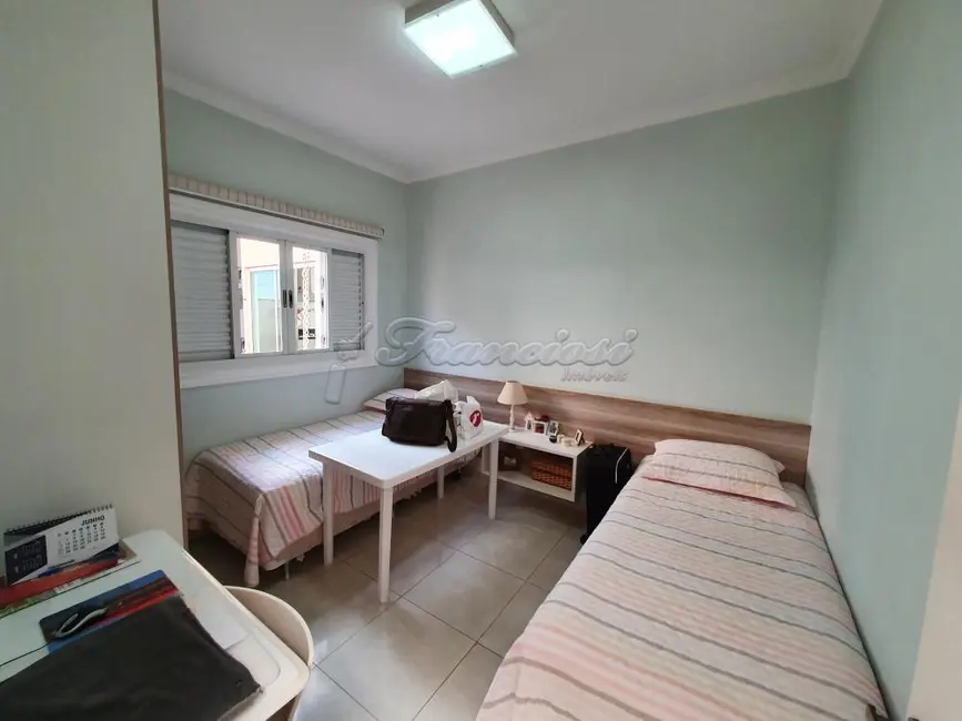 Foto 9 de Casa de Condomínio com 4 quartos à venda, 360m2 em Jardim Marabá, Itapetininga - SP