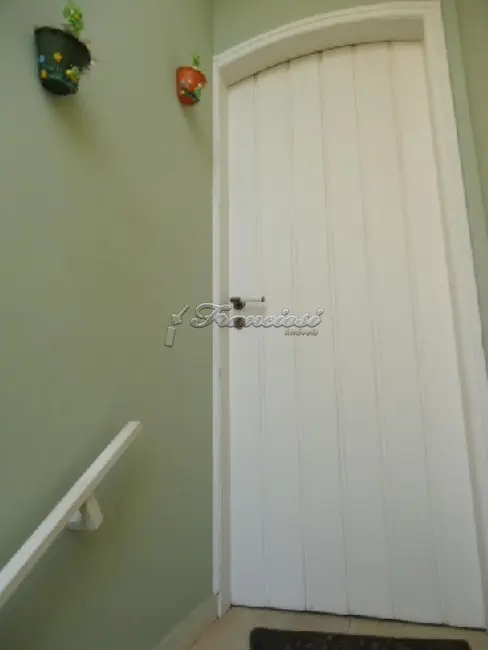 Casa com 2 quartos à venda, 75m2 em Jardim Itália, Itapetininga - SP - imagem 3 Foto 3 de Casa com 2 quartos à venda, 75m2 em Jardim Itália, Itapetininga - SP