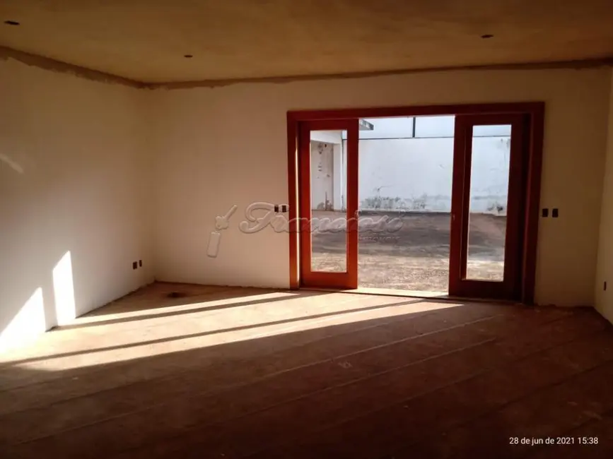 Prédio Inteiro para alugar, 1600m2 em Vila Maria, Itapetininga - SP - imagem 5 Foto 5 de Prédio Inteiro para alugar, 1600m2 em Vila Maria, Itapetininga - SP