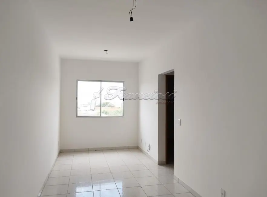 Foto 2 de Apartamento com 2 quartos para alugar, 42m2 em Vila Mazzei, Itapetininga - SP
