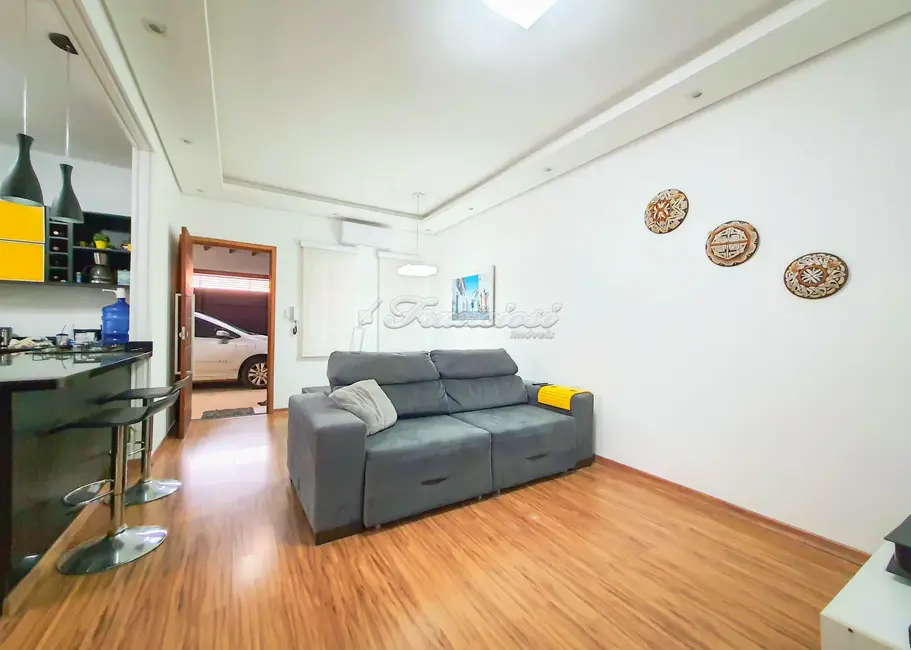 Foto 2 de Casa com 2 quartos à venda, 160m2 em Vila Belo Horizonte, Itapetininga - SP