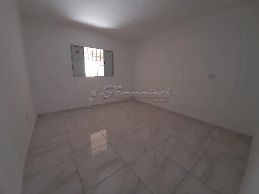 Foto 1 de Casa com 1 quarto à venda, 150m2 em Vila Mazzei, Itapetininga - SP