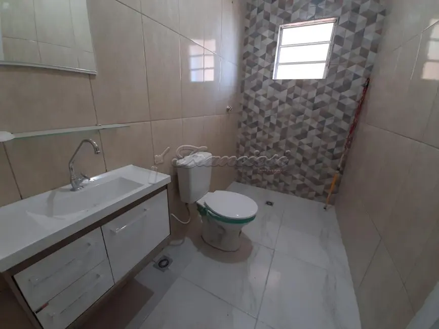 Foto 3 de Casa com 1 quarto à venda, 150m2 em Vila Mazzei, Itapetininga - SP