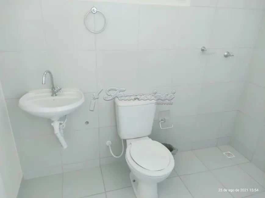 Foto 3 de Casa com 2 quartos para alugar, 210m2 em Itapetininga - SP