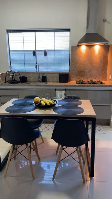 Casa de Condomínio com 2 quartos à venda, 188m2 em Vila Progresso, Itapetininga - SP - imagem 4 Foto 4 de Casa de Condomínio com 2 quartos à venda, 188m2 em Vila Progresso, Itapetininga - SP