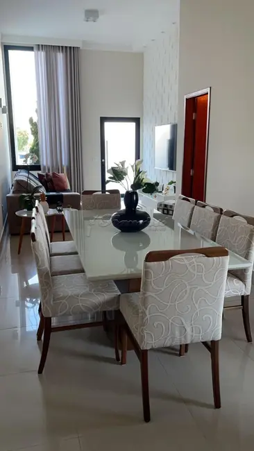 Casa de Condomínio com 2 quartos à venda, 188m2 em Vila Progresso, Itapetininga - SP - imagem 2 Foto 2 de Casa de Condomínio com 2 quartos à venda, 188m2 em Vila Progresso, Itapetininga - SP