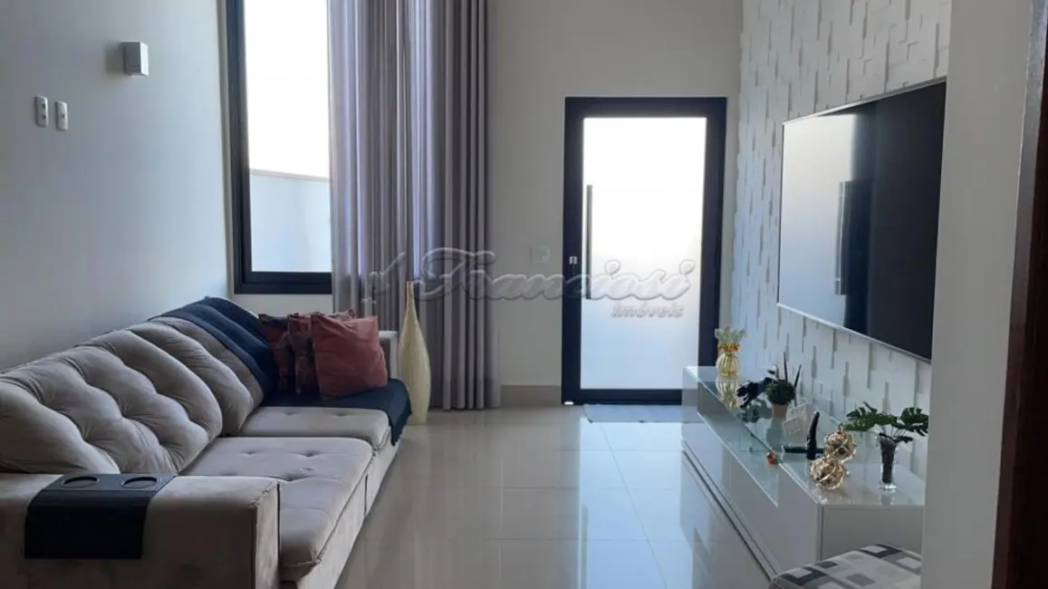 Casa de Condomínio com 2 quartos à venda, 188m2 em Vila Progresso, Itapetininga - SP - imagem 1 Foto 1 de Casa de Condomínio com 2 quartos à venda, 188m2 em Vila Progresso, Itapetininga - SP