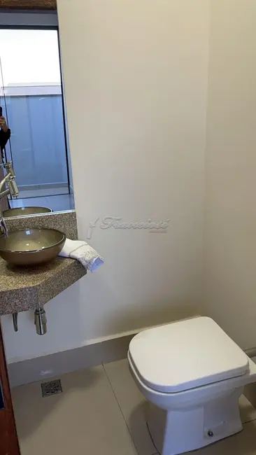 Casa de Condomínio com 2 quartos à venda, 188m2 em Vila Progresso, Itapetininga - SP - imagem 3 Foto 3 de Casa de Condomínio com 2 quartos à venda, 188m2 em Vila Progresso, Itapetininga - SP