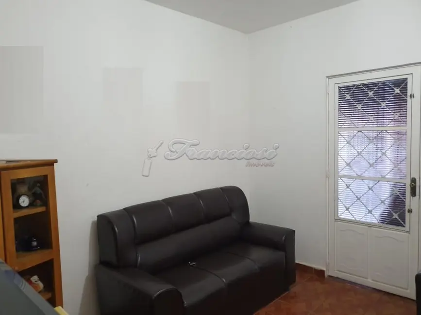 Foto 2 de Casa com 4 quartos à venda, 135m2 em Vila Barth, Itapetininga - SP