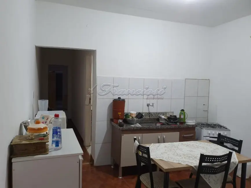 Foto 3 de Casa com 4 quartos à venda, 135m2 em Vila Barth, Itapetininga - SP