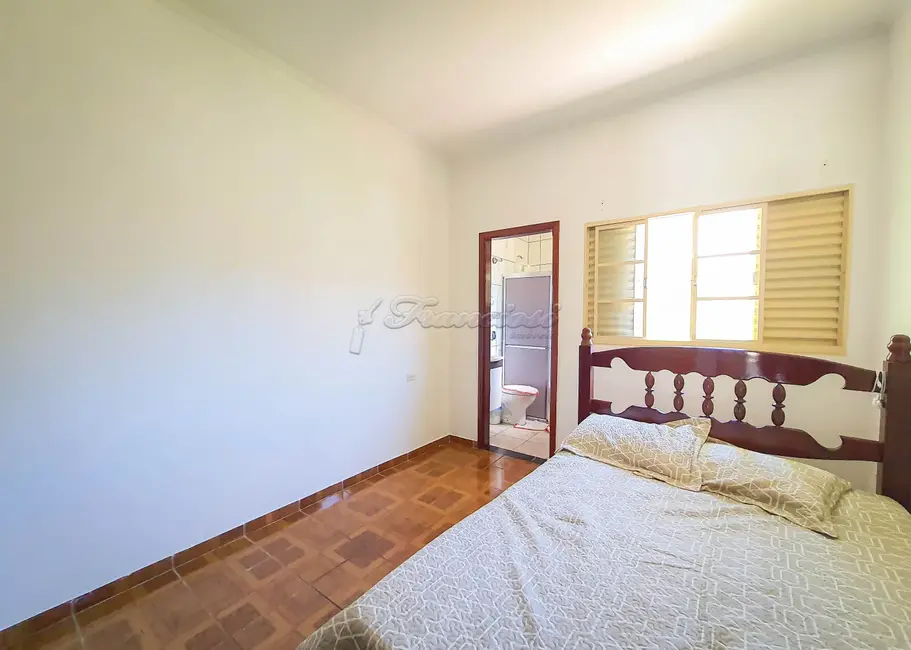 Foto 9 de Casa com 3 quartos à venda, 234m2 em Vila Santa Isabel, Itapetininga - SP
