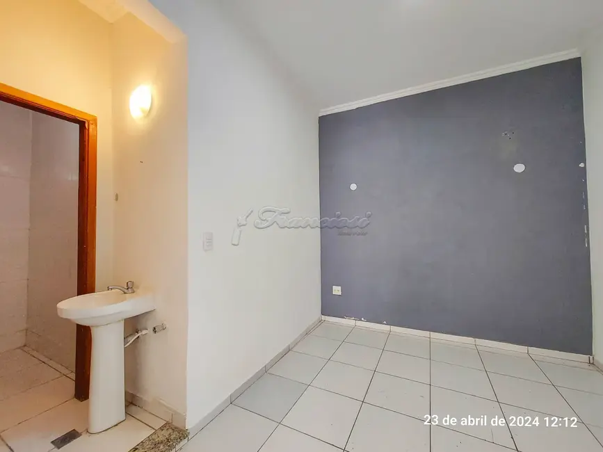 Prédio Inteiro para alugar, 44m2 em Centro, Itapetininga - SP - imagem 4 Foto 4 de Prédio Inteiro para alugar, 44m2 em Centro, Itapetininga - SP