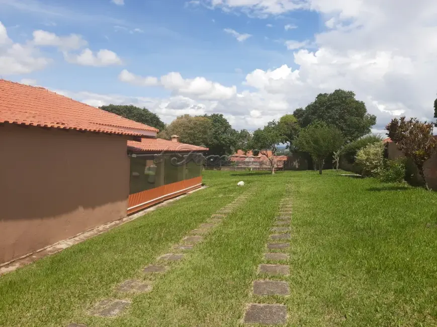 Chácara com 3 quartos à venda, 1003m2 em Sarapui - SP - imagem 8 Foto 8 de Chácara com 3 quartos à venda, 1003m2 em Sarapui - SP